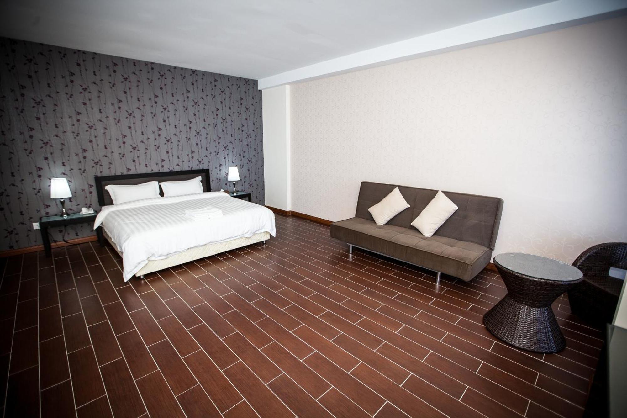 Putatan Platinum Hotel